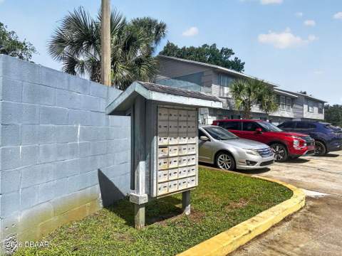 175 Yorktowne Drive #11, Daytona Beach FL - photo 24 of 26