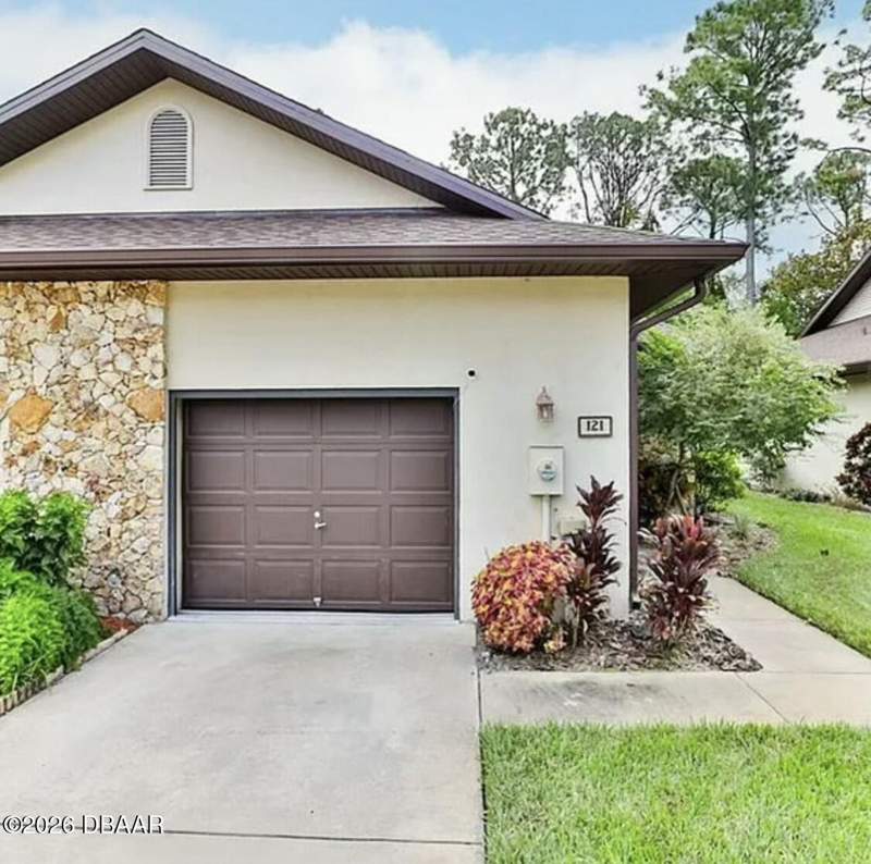 2 bedroom Single Family Residence at 121 Dovecote Lane, Sunny Pines, Daytona Beach — photo 2
