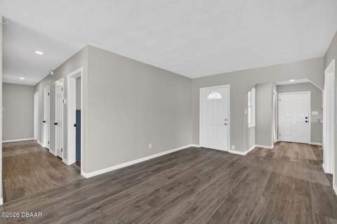 1027 Bel Aire Drive, Daytona Beach FL - photo 9 of 46
