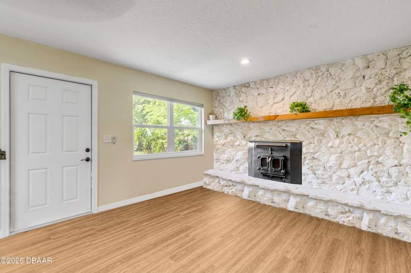 3 bedroom Single Family Residence at 704 Green Road, Indian River, New Smyrna Beach — photo 2