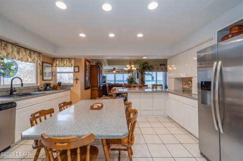 1413 N Atlantic Avenue, New Smyrna Beach FL - photo 18 of 46