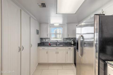 2626 S Atlantic Avenue #302, Daytona Beach Shores FL - photo 8 of 30