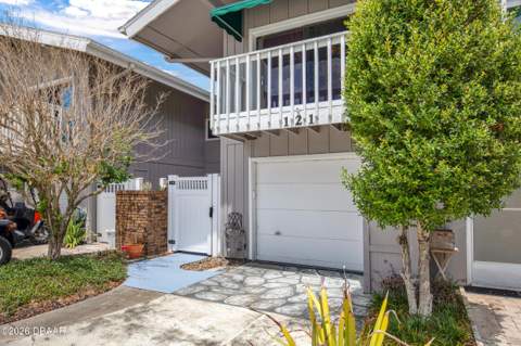 121 Lagoon Court, New Smyrna Beach FL - photo 9 of 62