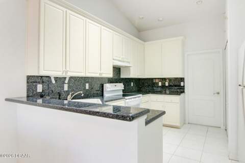 1914 Sprucewood Way, Port Orange FL - photo 10 of 37