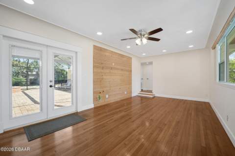 307 Manhattan Avenue, Daytona Beach FL - photo 22 of 60