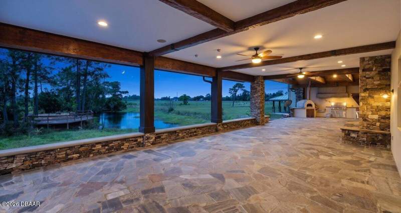 5 bedroom Single Family Residence at 4290 Pioneer Trail, Not In Subdivision, New Smyrna Beach — photo 5