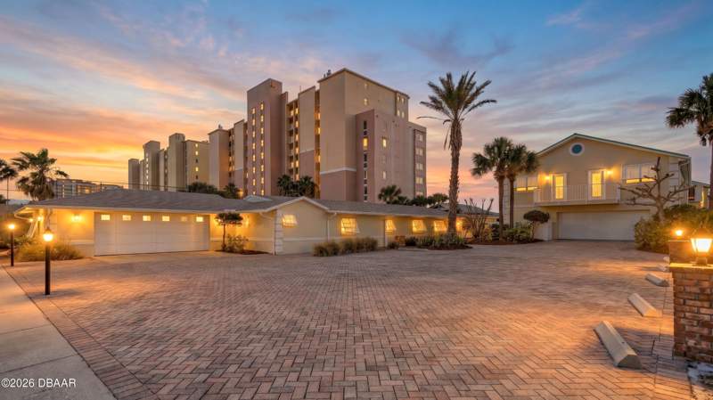 11 bedroom Single Family Residence at 3837-3839 S Atlantic Avenue, Ocean View Sec Halifax Estates, Daytona Beach Shores — photo 5