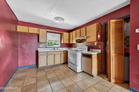 1290 9th Street #208, Daytona Beach FL - photo 11 of 21