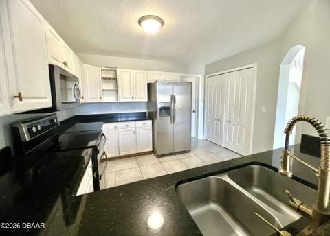 3072 Ocean Shore Boulevard, Ormond Beach FL - photo 12 of 46