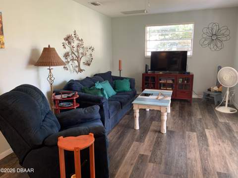 711 Lindenwood Circle, Ormond Beach FL - photo 8 of 23