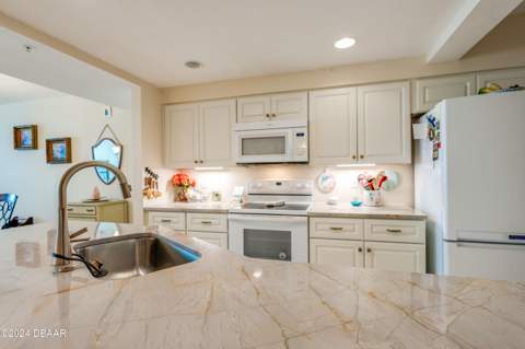 4555 S Atlantic Avenue #4304, Ponce Inlet FL - photo 9 of 36