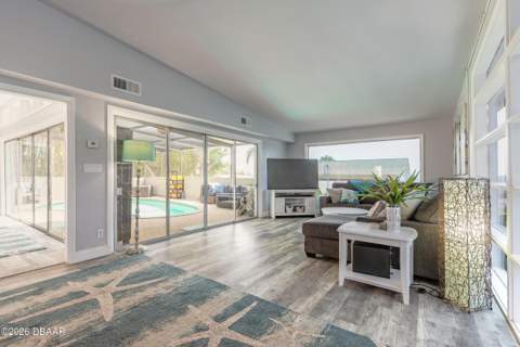 9 Fountainebleau Circle, Daytona Beach FL - photo 17 of 24