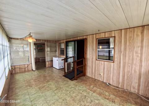 725 Marshall Circle, Port Orange FL - photo 6 of 44