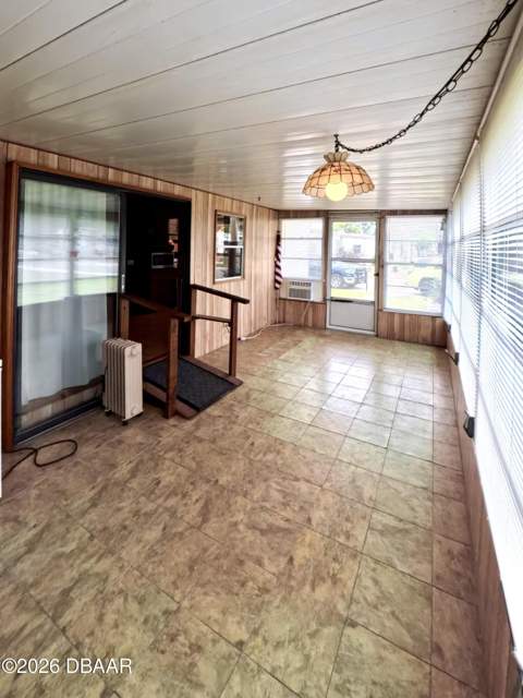 725 Marshall Circle, Port Orange FL - photo 7 of 44