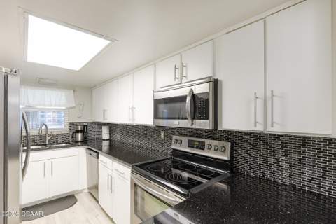 2626 S Atlantic Avenue #405, Daytona Beach Shores FL - photo 15 of 30