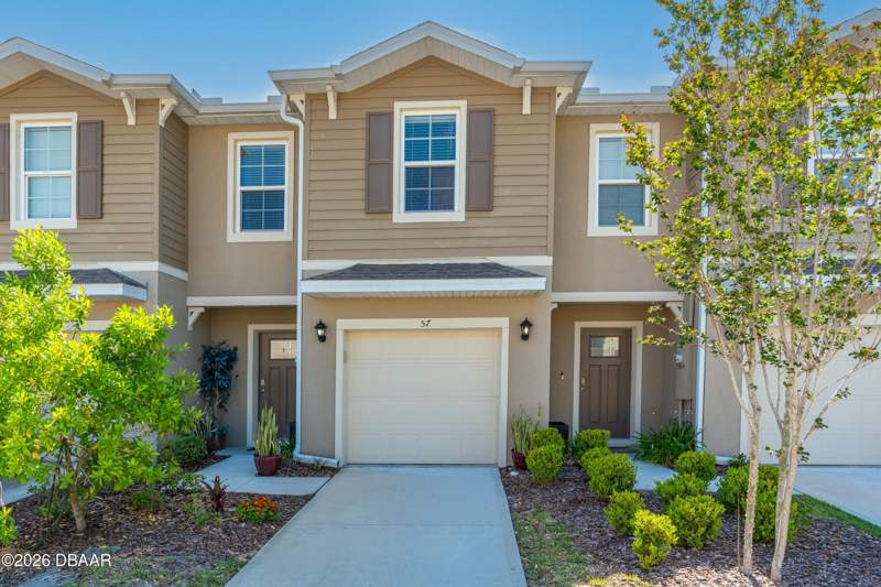 3 bedroom Townhouse at 57 Bella Lago Circle, Bella Oaks, Port Orange — photo 2