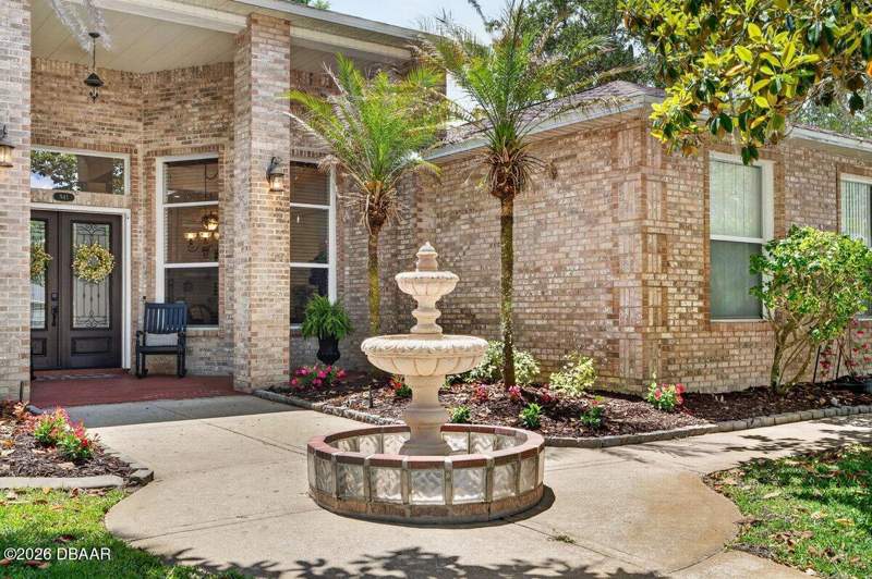 4 bedroom Single Family Residence at 941 George Hecker Drive, Bryan Cave Estates, South Daytona — photo 3