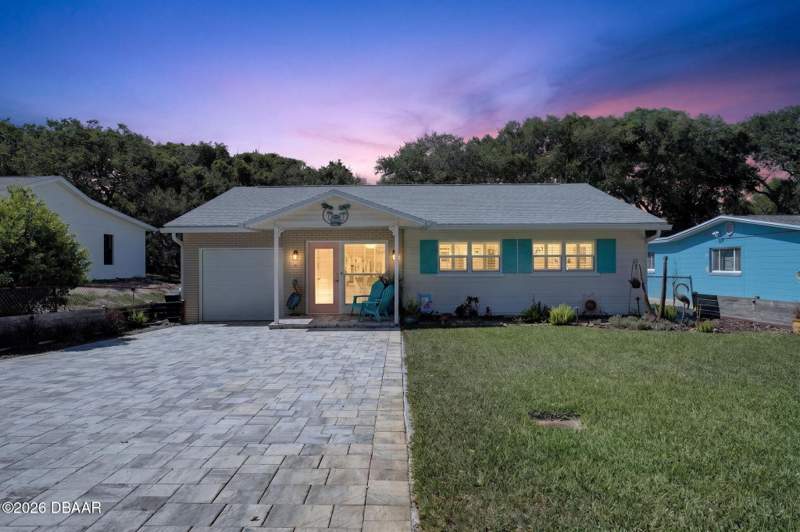 2 bedroom Single Family Residence at 800 E 9th Avenue, Not In Subdivision, New Smyrna Beach — photo 2