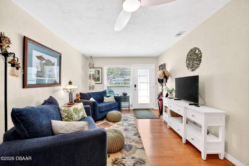 2 bedroom Single Family Residence at 800 E 9th Avenue, Not In Subdivision, New Smyrna Beach — photo 5
