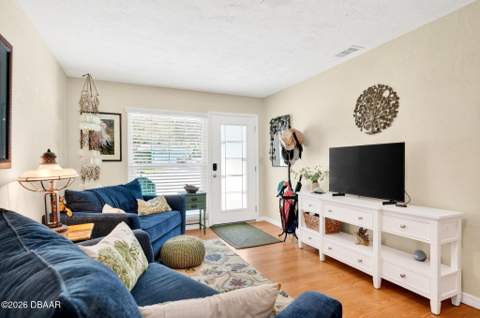 800 E 9th Avenue, New Smyrna Beach FL - photo 10 of 56