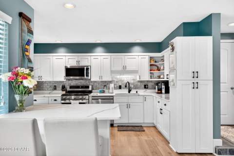 800 E 9th Avenue, New Smyrna Beach FL - photo 18 of 56