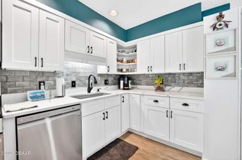 800 E 9th Avenue, New Smyrna Beach FL - photo 19 of 56