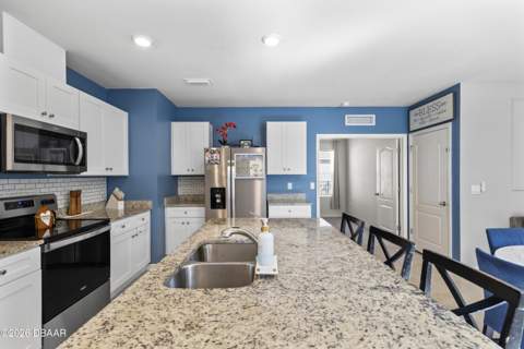 407 Pelham Park Drive, DeLand FL - photo 8 of 37