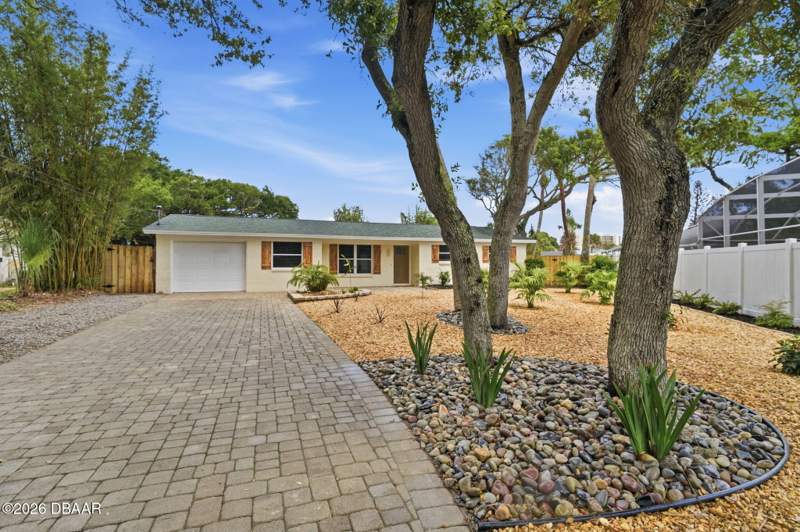 4 bedroom Single Family Residence at 1 Carley Circle, New Smyrna Beach, New Smyrna Beach — photo 2