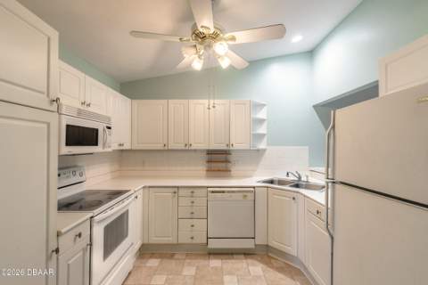 30 Landings Lane, Ormond Beach FL - photo 6 of 32