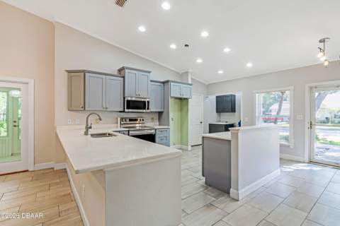 3005 Oak Hammock Drive, Port Orange FL - photo 8 of 23