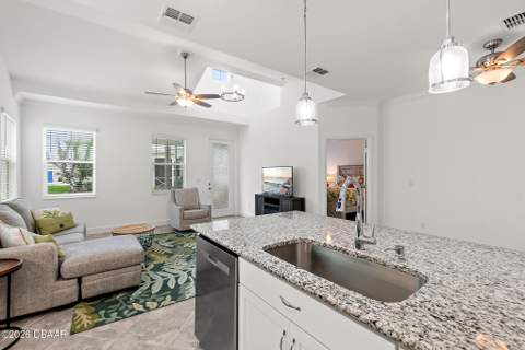 284 Pop Top Lane, Daytona Beach FL - photo 11 of 40