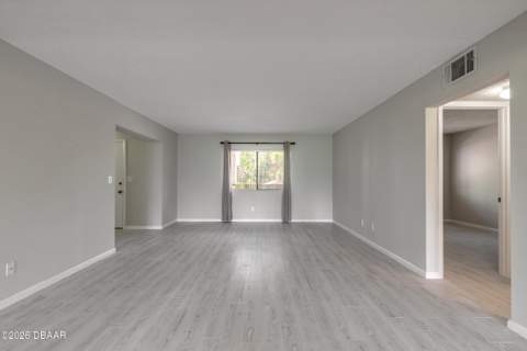 275 Indigo Drive #204, Daytona Beach FL - photo 9 of 31