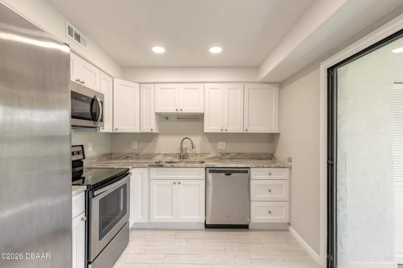 2 bedroom Condominium at 275 Indigo Drive #204, Indigo Point Condo, Daytona Beach — photo 5