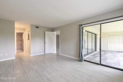 275 Indigo Drive #204, Daytona Beach FL - photo 13 of 31