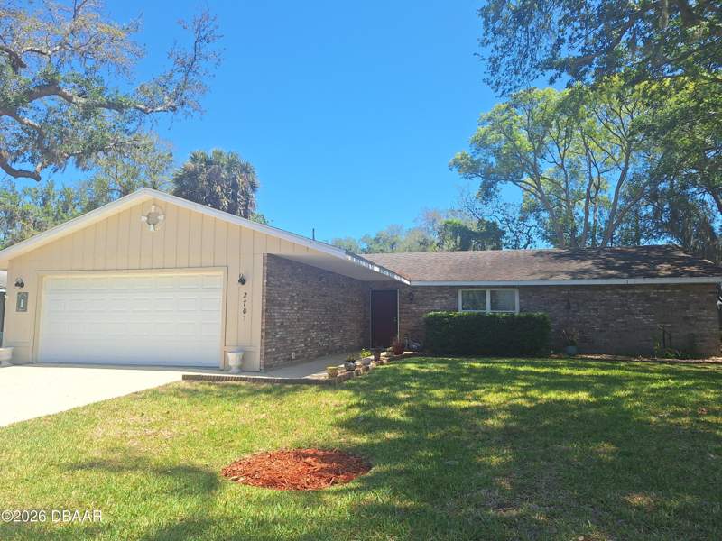 3 bedroom Single Family Residence at 2707 Pine Tree Drive, Florida Shores, Edgewater — photo 2
