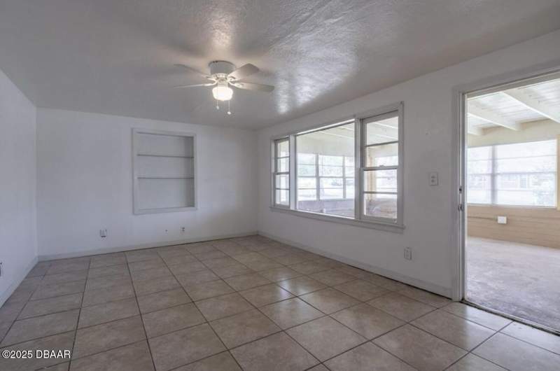 4 bedroom Single Family Residence at 416 S Caroline Street, Daytona Gardens, Daytona Beach — photo 3