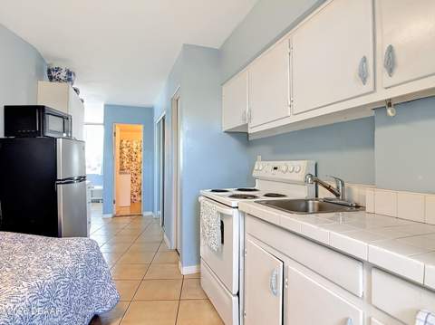 1233 S Atlantic Avenue #102, Daytona Beach FL - photo 22 of 41