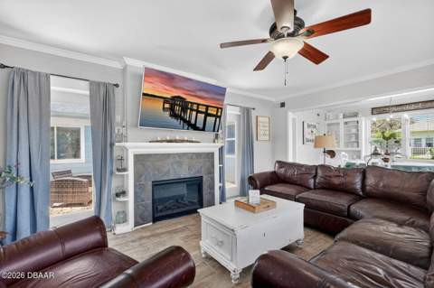 731 N Oleander Avenue, Daytona Beach FL - photo 9 of 41