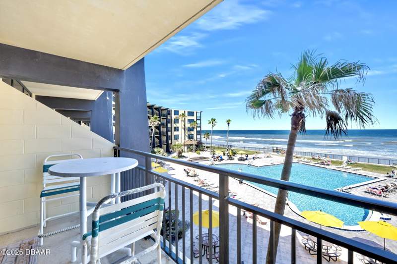 1 bedroom Condominium at 2301 S Atlantic Avenue #320, Not In Subdivision, Daytona Beach Shores — photo 2