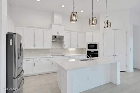 6239 Woodhaven Village Drive, Port Orange FL - photo 8 of 50