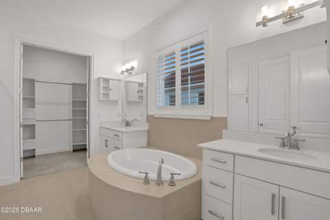 6239 Woodhaven Village Drive, Port Orange FL - photo 17 of 50