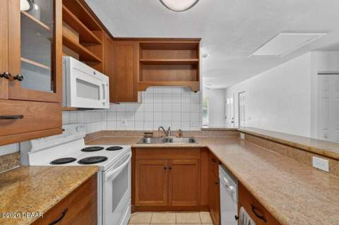 5156 Taylor Avenue, Port Orange FL - photo 11 of 22