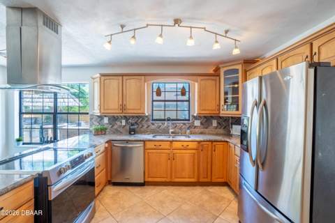 21 Fox Hollow Drive, Ormond Beach FL - photo 6 of 54
