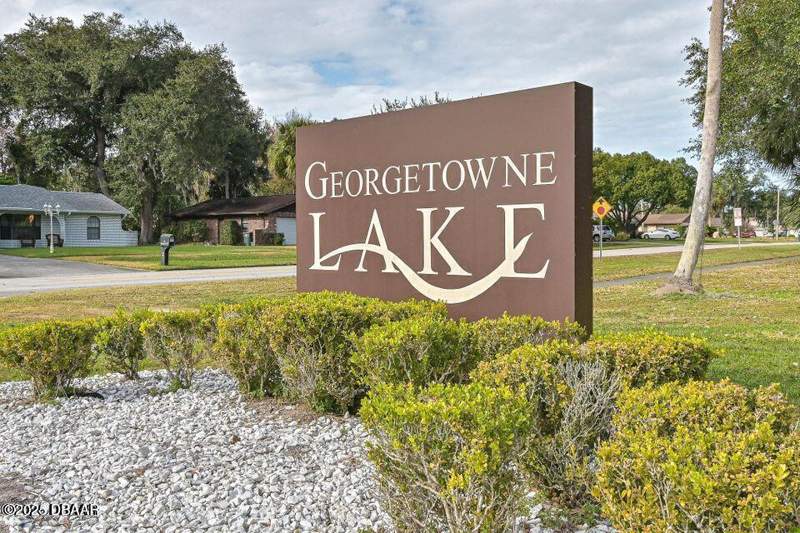2 bedroom Condominium at 1600 Big Tree Road #B7, Condo At Georgetown Lake, A Condo, Daytona Beach — photo 2