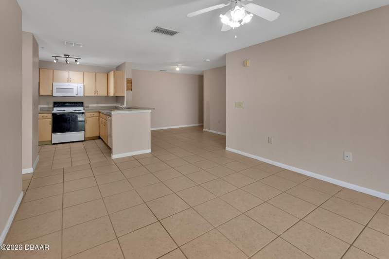 3 bedroom Condominium at 940 Village Trail #3-201, Villaggio On The Lakes Condo, Port Orange — photo 5