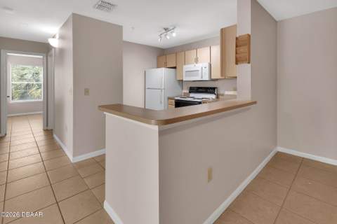 940 Village Trail #3-201, Port Orange FL - photo 9 of 31