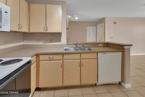 940 Village Trail #3-201, Port Orange FL - photo 11 of 31