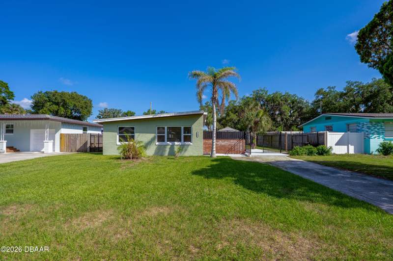 3 bedroom Single Family Residence at 723 Steele Avenue, Golfview, South Daytona — photo 3