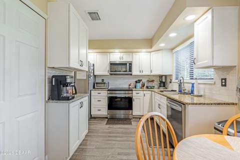 1885 Silver Fern Drive, Port Orange FL - photo 10 of 35