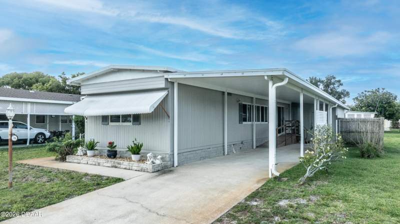 2 bedroom Mobile Home at 706 Leward Way, Laurelwood, Port Orange — photo 3